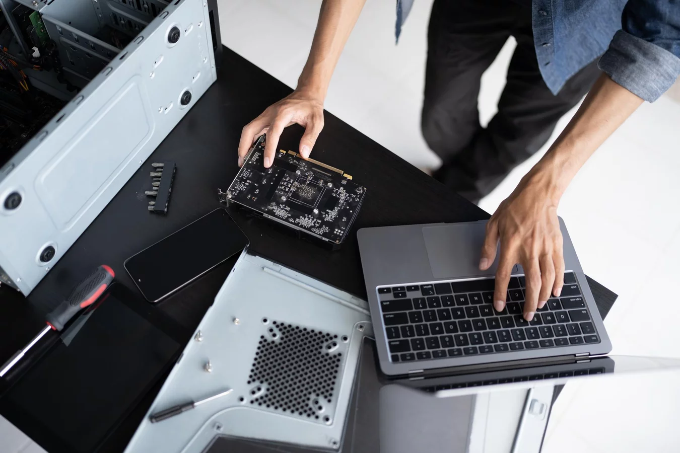 Naprawa komputerów i drukarek